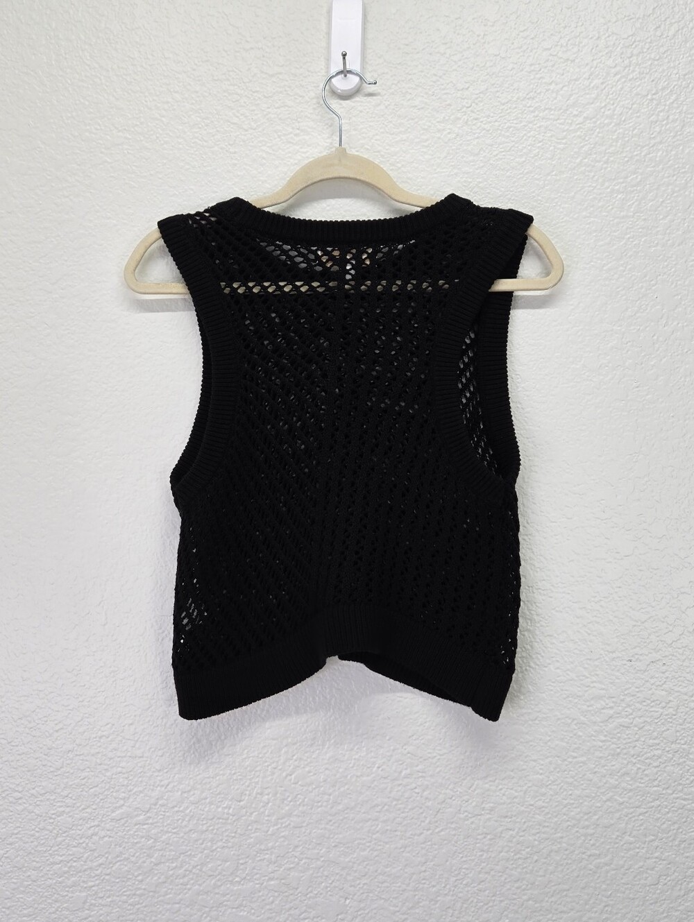 Spiritual Gangster Black Crochet Knit Sweater Tank Top Womens Sleeveless Crop L